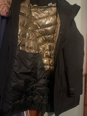 Columbia Black Puffer Jacket with Gold Lining